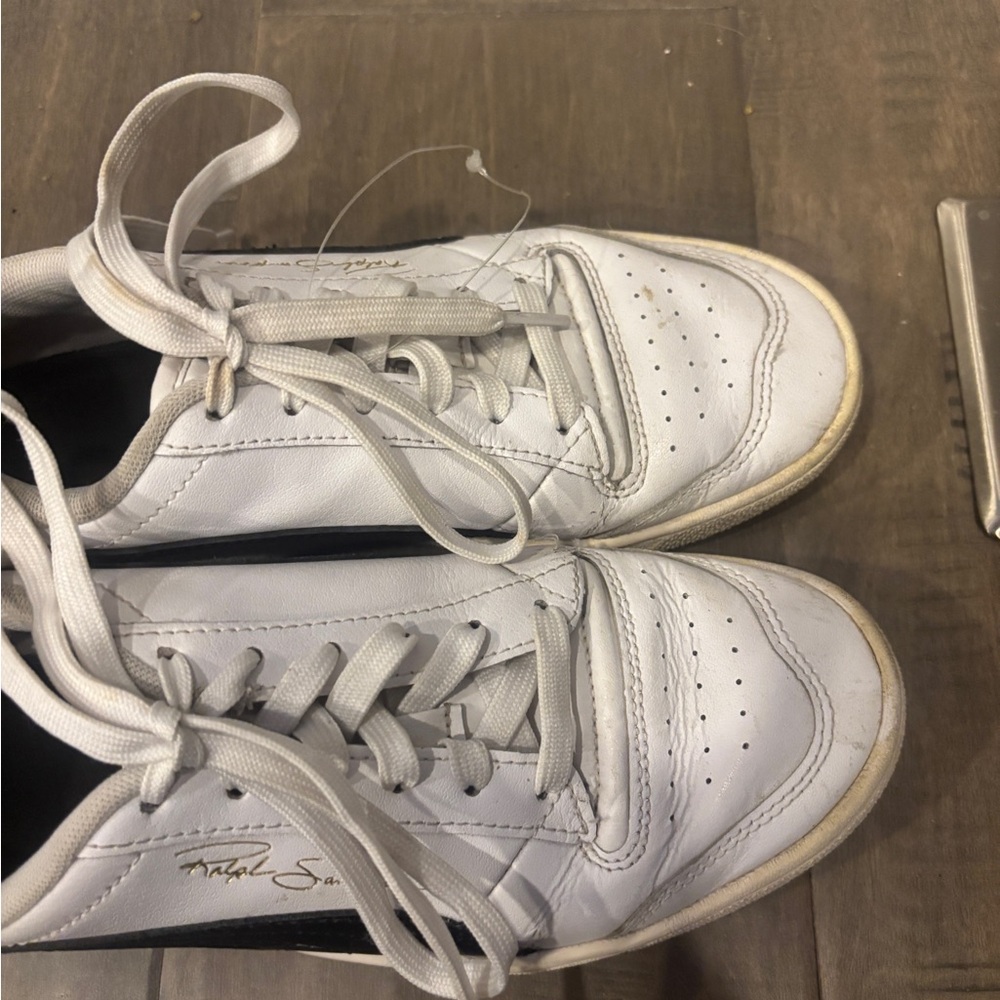 Puma White and Black Low-Top Sneakers with Signature Stripe - Picture 3 of 6